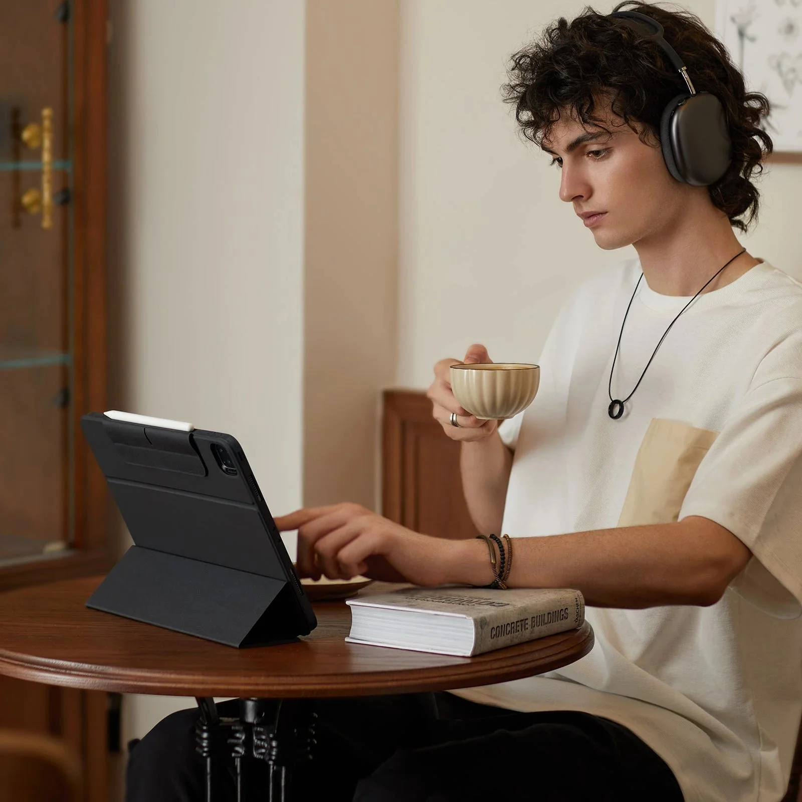 iPad Pro 12.9" (2022/2021) Rebound Hybrid Case 360 - Black - Image 4
